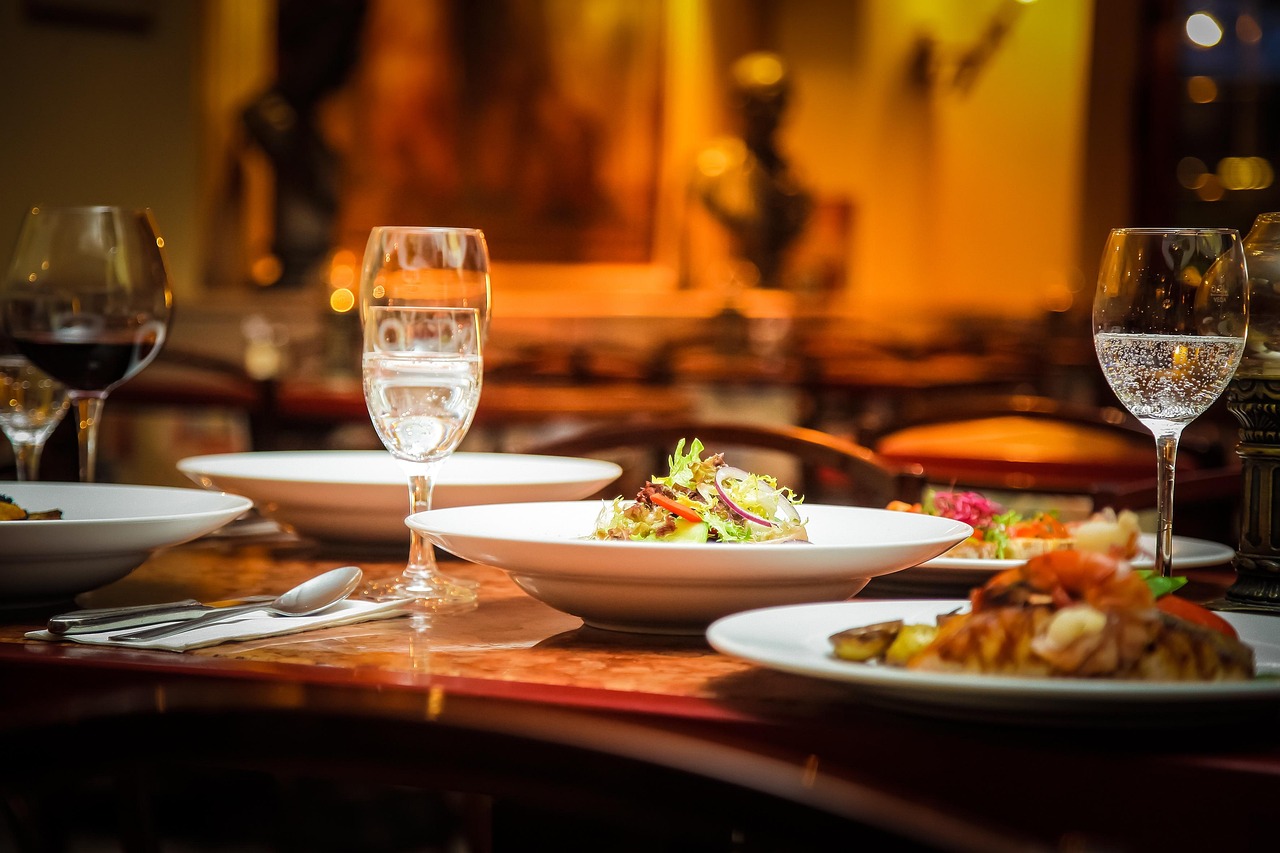 restaurant-939435_1280